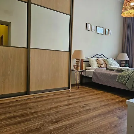 Daire Avocado Old Town 2br Spacious Near Dome Square Riga