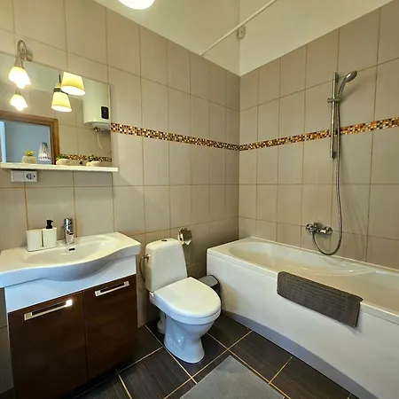 Avocado Old Town 2br Spacious Near Dome Square *