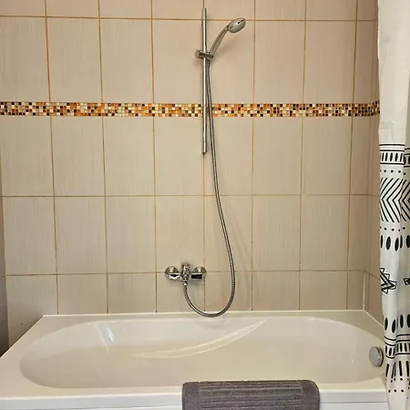 Avocado Old Town 2br Spacious Near Dome Square Riga