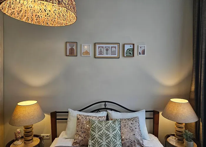 Avocado Old Town 2br Spacious Near Dome Square *