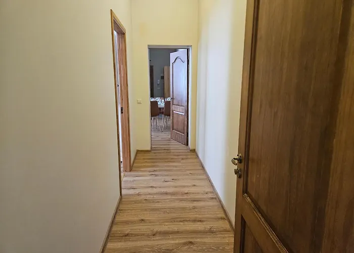 Avocado Old Town 2br Spacious Near Dome Square *