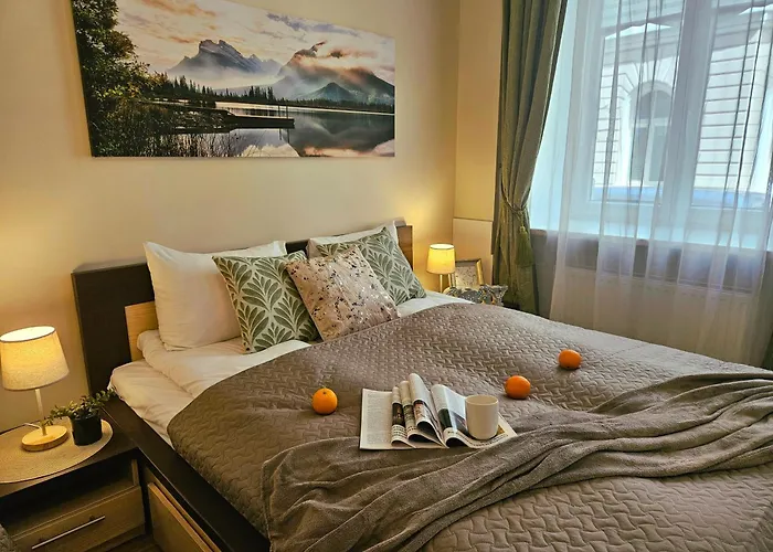 Apartment Avocado Old Town 2br Spacious Near Dome Square *