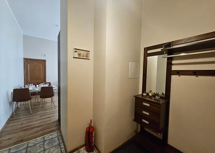 Apartment Avocado Old Town 2br Spacious Near Dome Square *