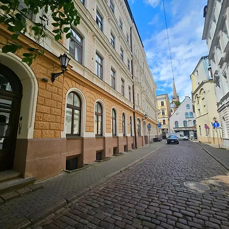 Apartment Avocado Old Town 2br Spacious Near Dome Square